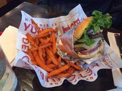 Red Robin Gourmet Burgers