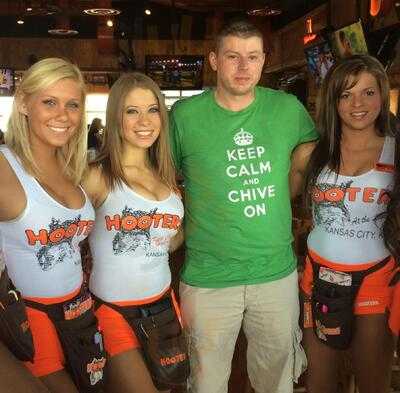 Hooters