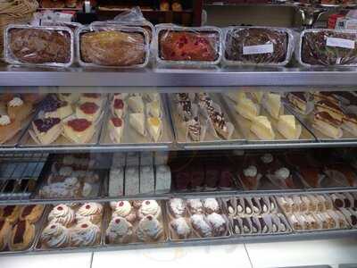 DeLuise Bakery, Cranston