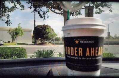 Starbucks, Whittier