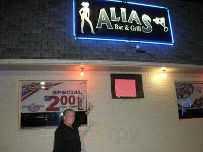 Alias Bar and Grill, Warren