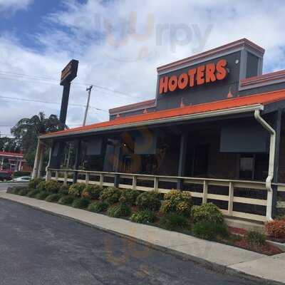 Hooters, Greenville