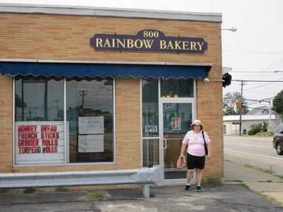 Rainbow Bakery, Cranston