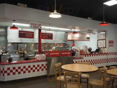 Five Guys, Redding