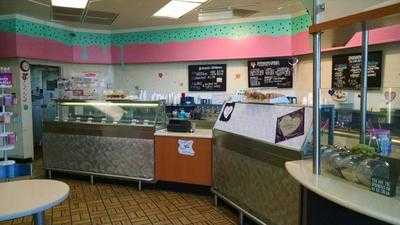 J's Ice Cream Parlor, Redding