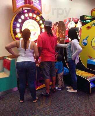 Chuck E. Cheese, Waterbury