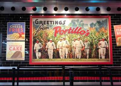 Portillo's Davenport, Davenport