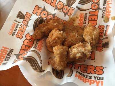 Hooters