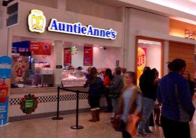 Auntie Anne's, Bowling Green