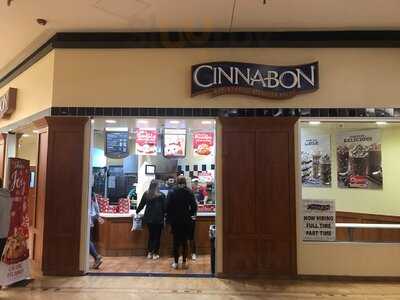 Cinnabon, Aurora