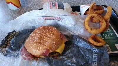 Carl's Jr., Visalia