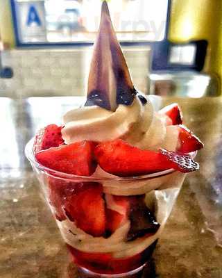 Yocadia Creamery, Encinitas