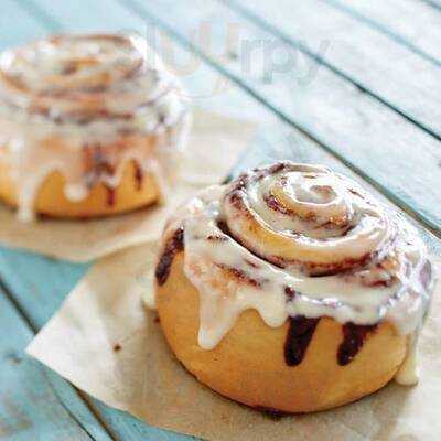 Cinnabon, Troy