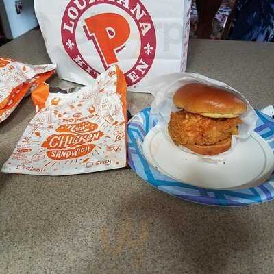 Popeyes Louisiana Kitchen, Visalia