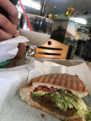 Rebecca's Juice Bar Y Cenaduria, Oxnard