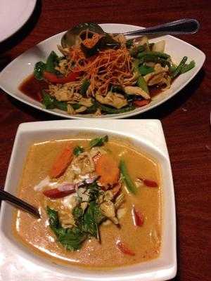 Royal Thai Cuisine, Elk Grove