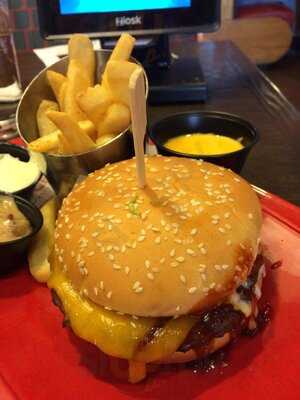 Red Robin Gourmet Burgers