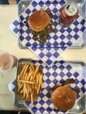 Tin Top Burgers & Beer