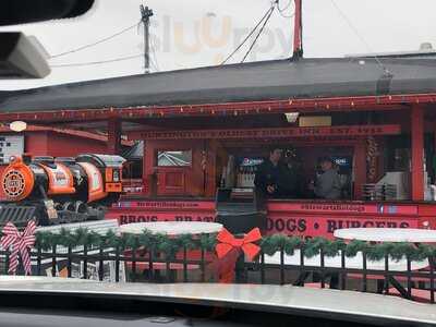 Stewart's Original Hot Dogs, Charleston