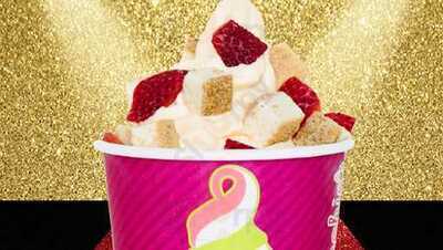 Menchie’s Wonderland Village, Livonia