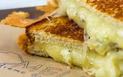 Meltz Extreme Grilled Cheese