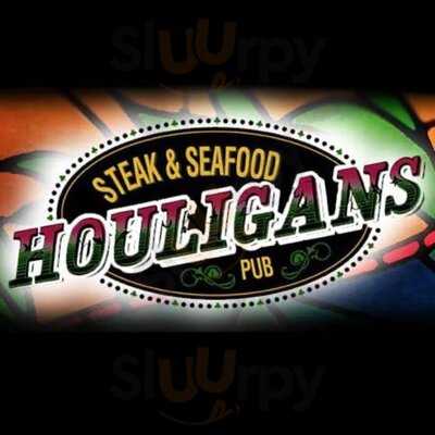 Houligan's Steak & Seafood Pub