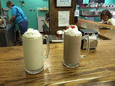 Little O's Old Time Soda Fountain / Sugarbot Creamery