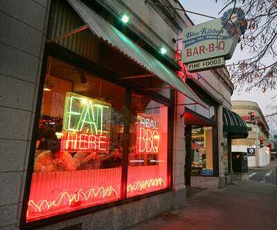 Blue Ribbon BBQ, Newton