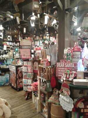 Cracker Barrel, Conway