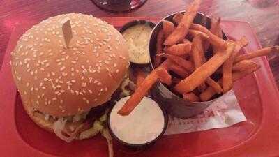 Red Robin Gourmet Burgers