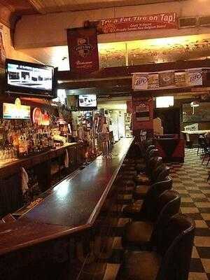 Court'n House Bar & Grill