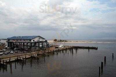 Mcelroy's Harbor House