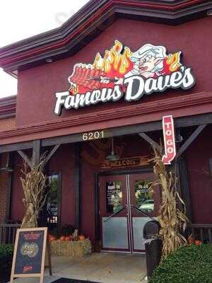 Famous Dave's Bar-b-que