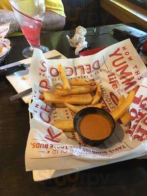 Red Robin Gourmet Burgers