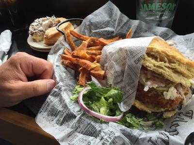 Mike's Donuts & Chicken, Kenosha