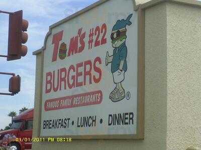 Tom's Burger Family Restaurant, San Marcos