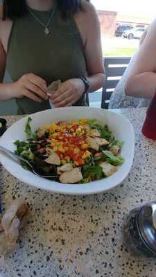 Crazy Bowls & Wraps, Saint Charles