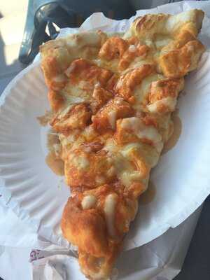 Sinapi's Pizza and Restaurant - Danbury, Danbury