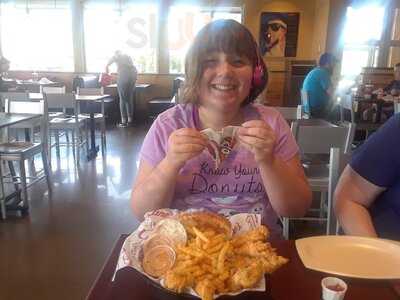 Raising Cane's Chicken Fingers, Saint Charles