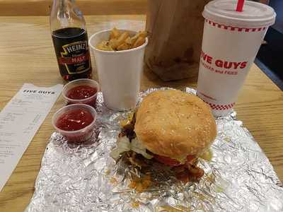 Five Guys, Columbia