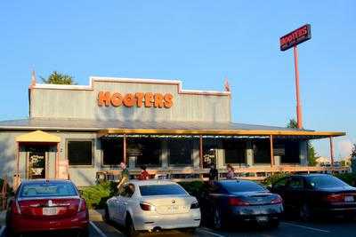 Hooters