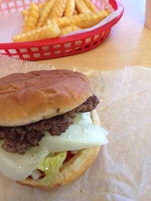 Burgers & Shakes, Gainesville