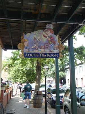 Alice's Tea Party, Saint Charles