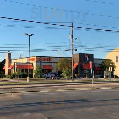 Hooters, Wichita Falls