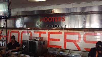 Hooters