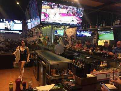 Walk-On's Sports Bistreaux - Bossier Restaurant