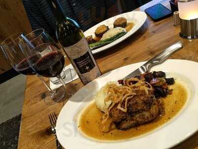 Cooper's Hawk Winery & Restaurant- Clinton Township