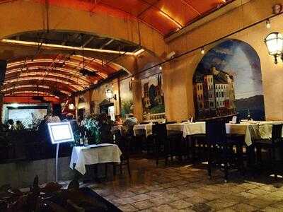 Carmine's La Trattoria