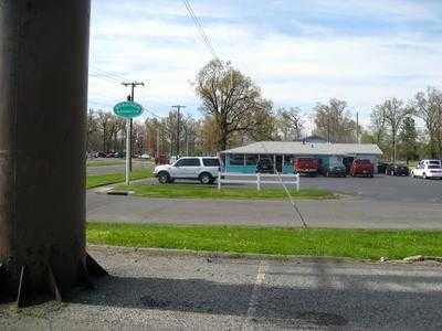 d. Starnes BBQ, Paducah