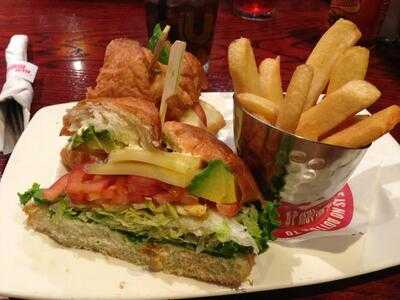 Red Robin Gourmet Burgers